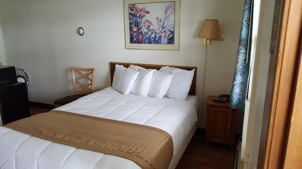 Budget Host Inn Detroit Lakes Eksteriør billede