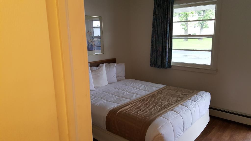 Budget Host Inn Detroit Lakes Eksteriør billede