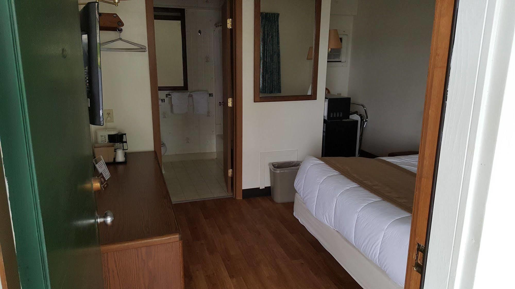 Budget Host Inn Detroit Lakes Eksteriør billede